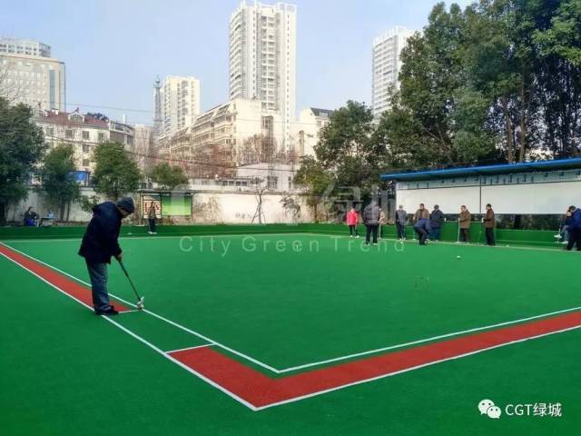  昂热主场草皮质量问题引发多方关注  
